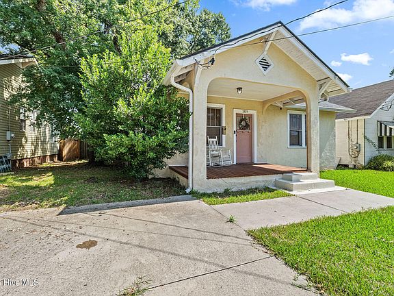 2nd image of 1819 Starnes Street