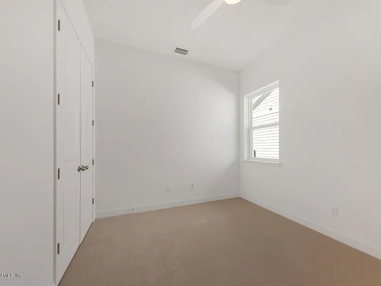 28 Stansbury Ln — Photo 15