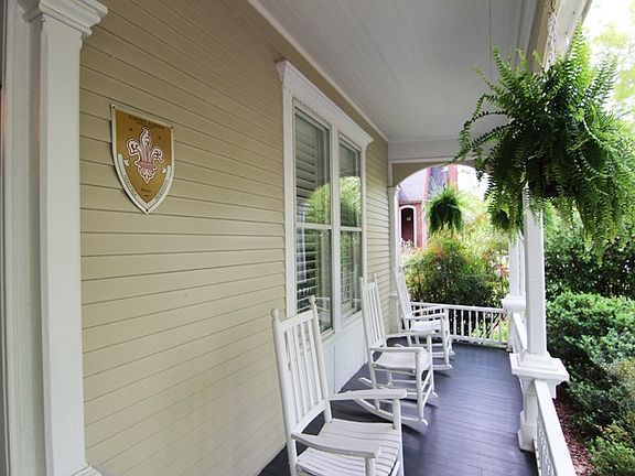 5th image of 443 Wood Ave