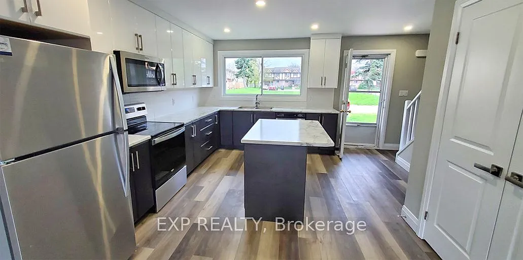 2 bed, $2,599 — Photo 3
