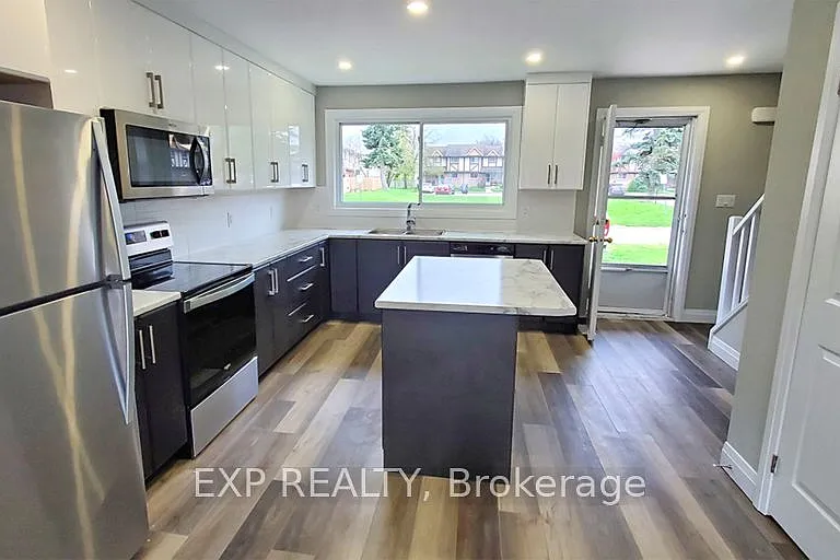 44 Berkley Dr #162 — Photo 3