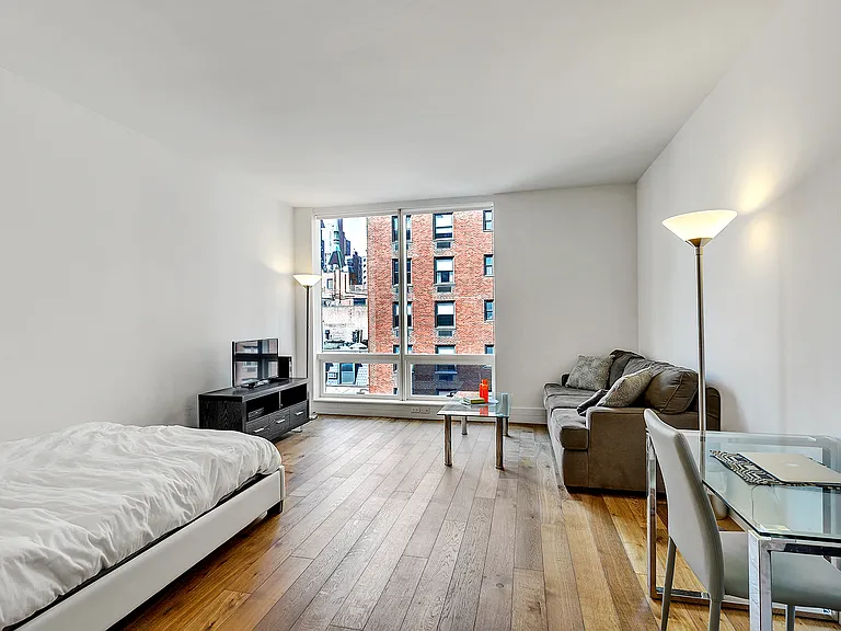 325 Lexington Ave #7A — Photo 1