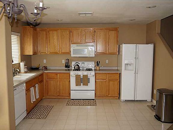 3rd image of 10259 Franford Ct