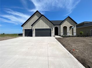 1255 NW 29th Ct, Grimes, IA 50111