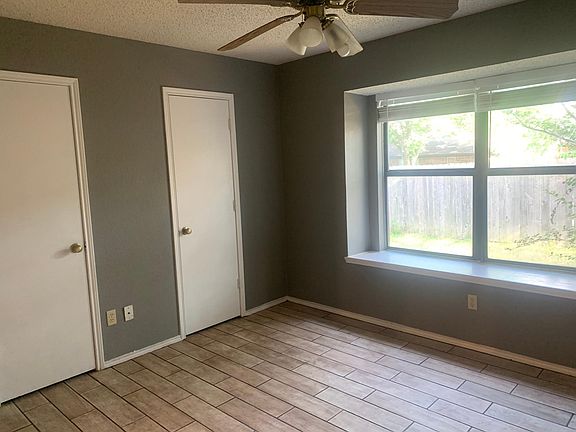 3rd image of 9917 Plainfield Dr