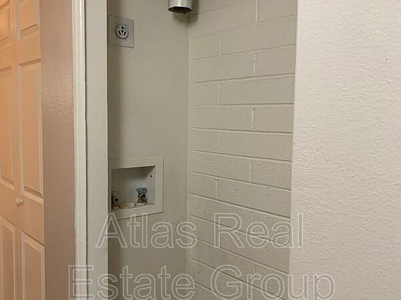5th image of 543 W 9th Pl Unit D