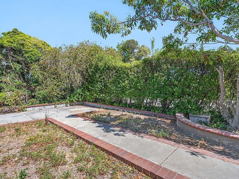 41 S Circle Dr — Photo 50