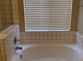 380 Hearth Way, Lemoore, CA 93245