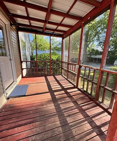 1320 Poplar Ave — Photo 25