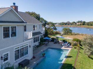 9 Private Rd, Remsenburg, NY 11960