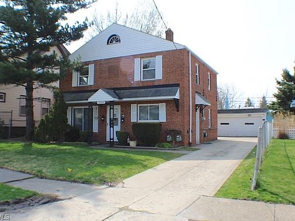 2nd image of 19510 Muskoka Ave #Up