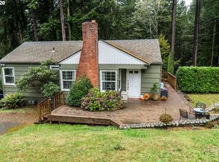 979 N 10th Ct, Coos Bay, OR
