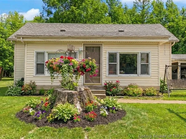 7583 E Gray Street, Nabb, IN 47147