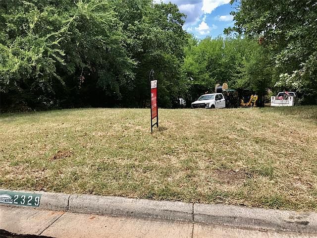 1st image of 2329 Stone Bridge Dr