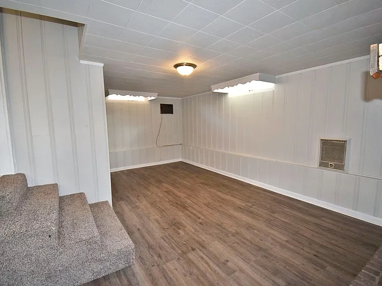 907 Dogwood Dr — Photo 5