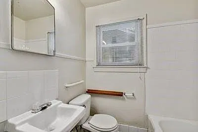 1 bed, 1.0 bath, 2944 sqft, $1,330 — Photo 4