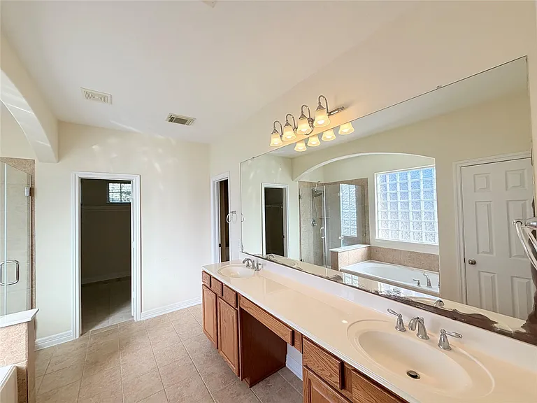 28015 Silverstream Ct — Photo 15