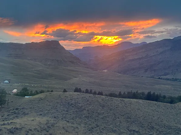 182 Hawk Dr, Cody, WY 82414