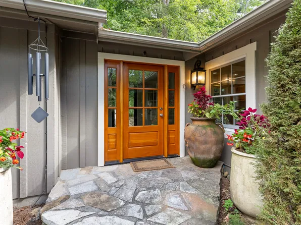 424 Split Rail Row, Highlands, NC 28741