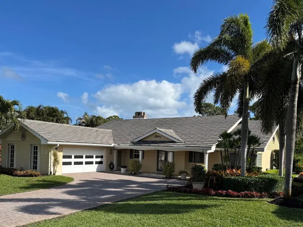 3521 SE Clubhouse Place, Stuart, FL 34997
