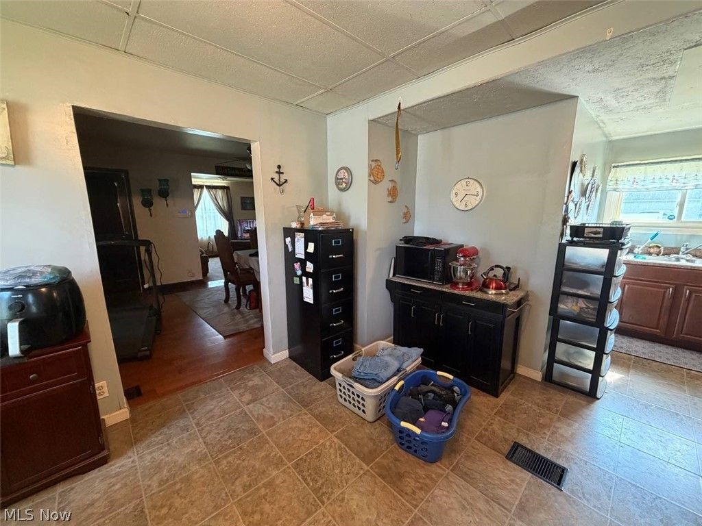 830 Bunker Hill Rd, Ashtabula, OH - View 6