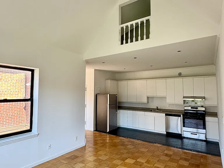 67 E 3rd St #PHA — Photo 7