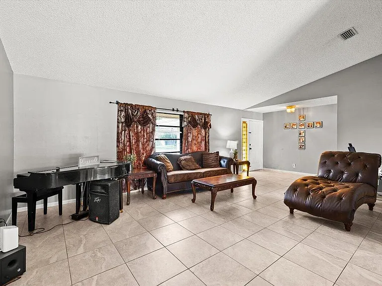 13482 Columbine Ave — Photo 6