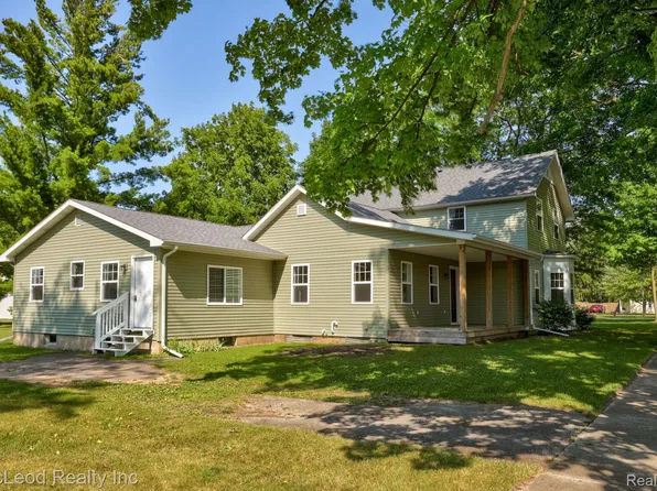 6727 Pine St, Cass City, MI 48726