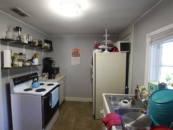 3rd image of 622 1/2 W Dobbs St