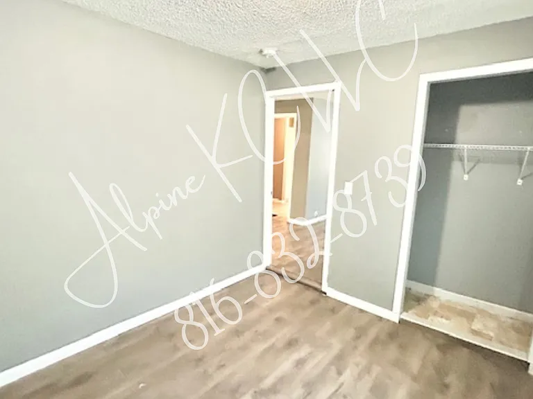 805 N Grand Ave — Photo 3
