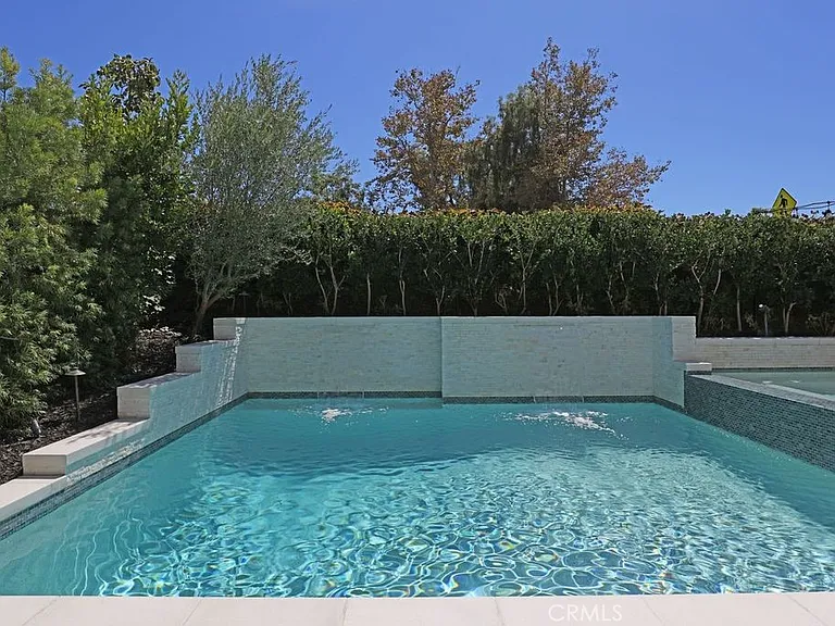 57 Laurelhurst Dr — Photo 33