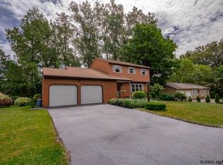 3 Skyline Dr, Latham, NY 12110