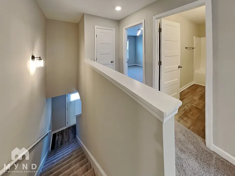 813 Trestle Creek Ct — Photo 14