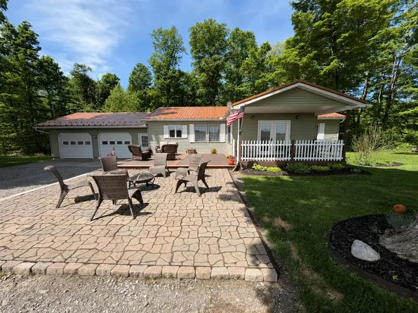 21 Scotts Ln, Moravia, NY 13118
