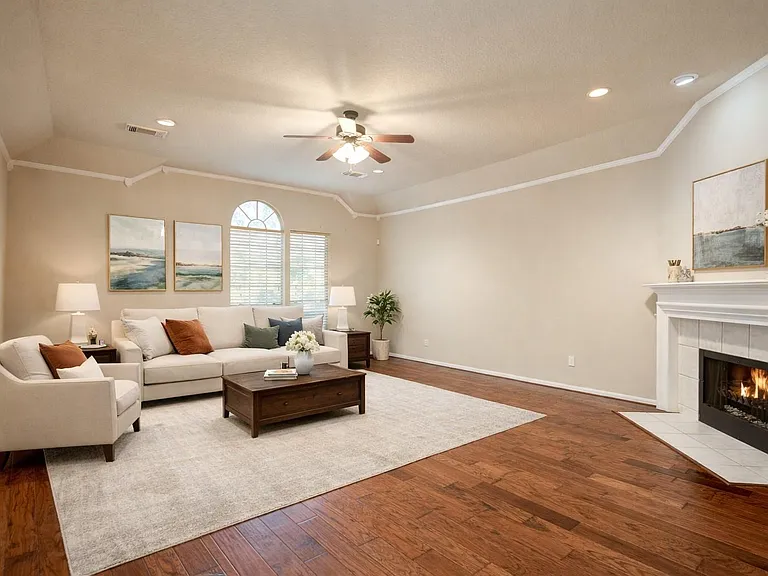 18422 Auburn Woods Dr — Photo 4