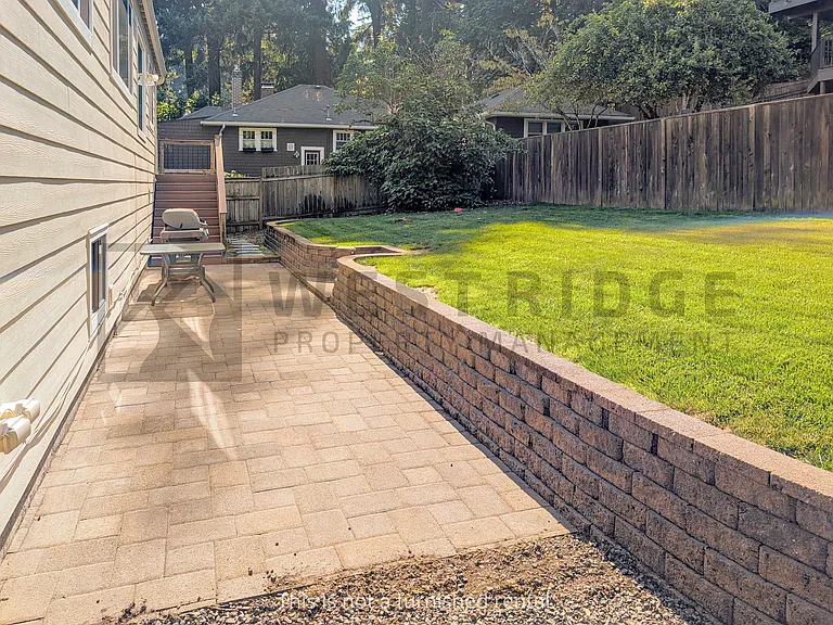 1480 Hemlock St — Photo 4