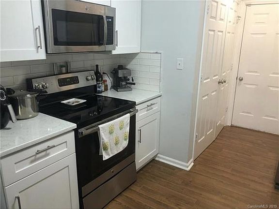 4th image of 2827 Longspur Dr