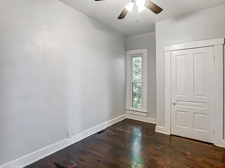 424 Bantz Ct — Photo 7