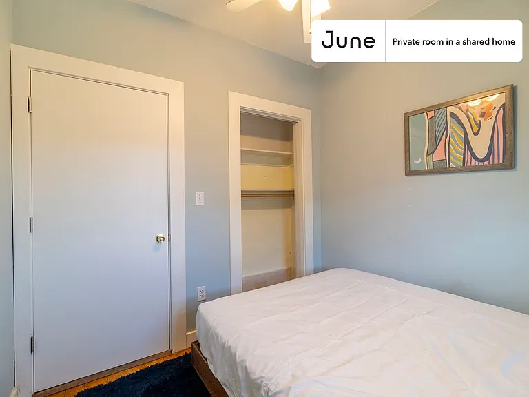 290 Lincoln St #B — Photo 2