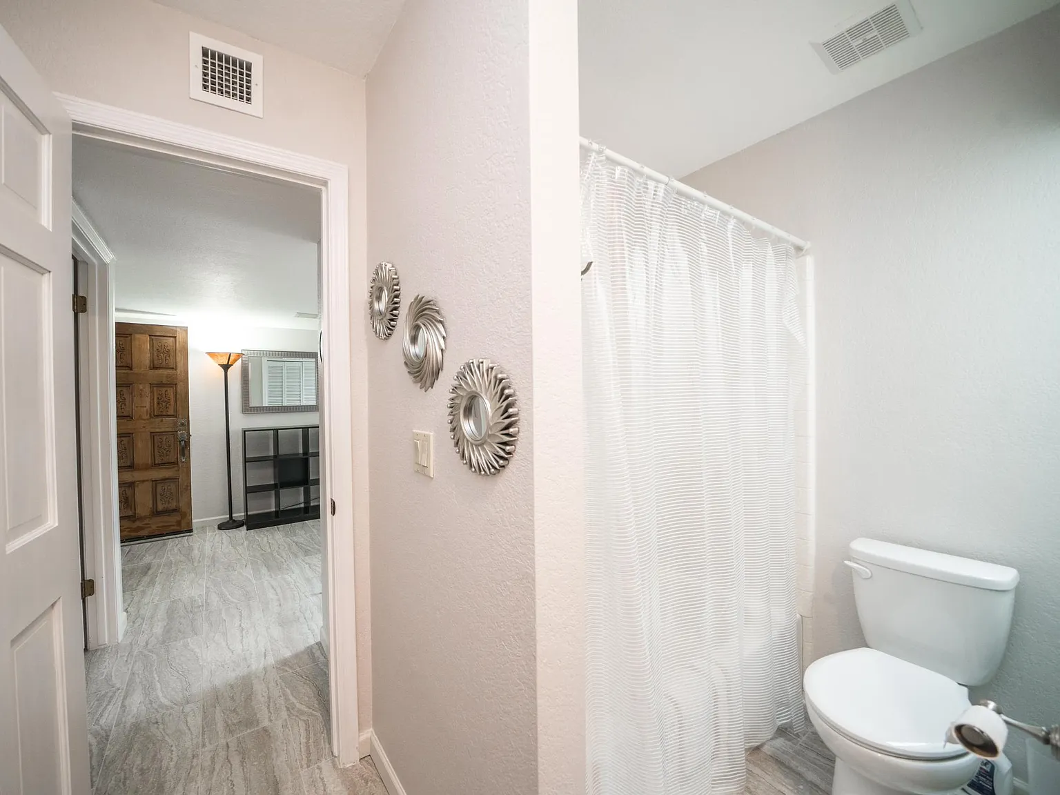 2 bed, 1812 sqft, $6,495 — Photo 3