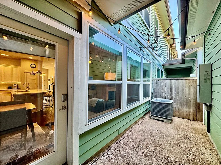 3919 Vaughan St — Photo 22