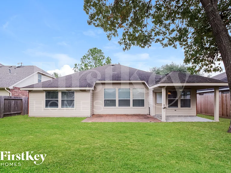 31223 Rainwood Park Ln — Photo 18