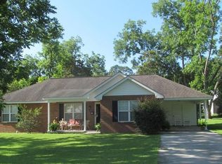 104 Brunswick Ave, Fitzgerald, GA 31750