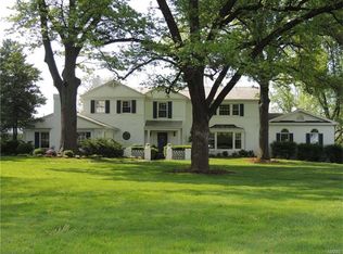 15 Country Life Acres St, Saint Louis, MO 63131
