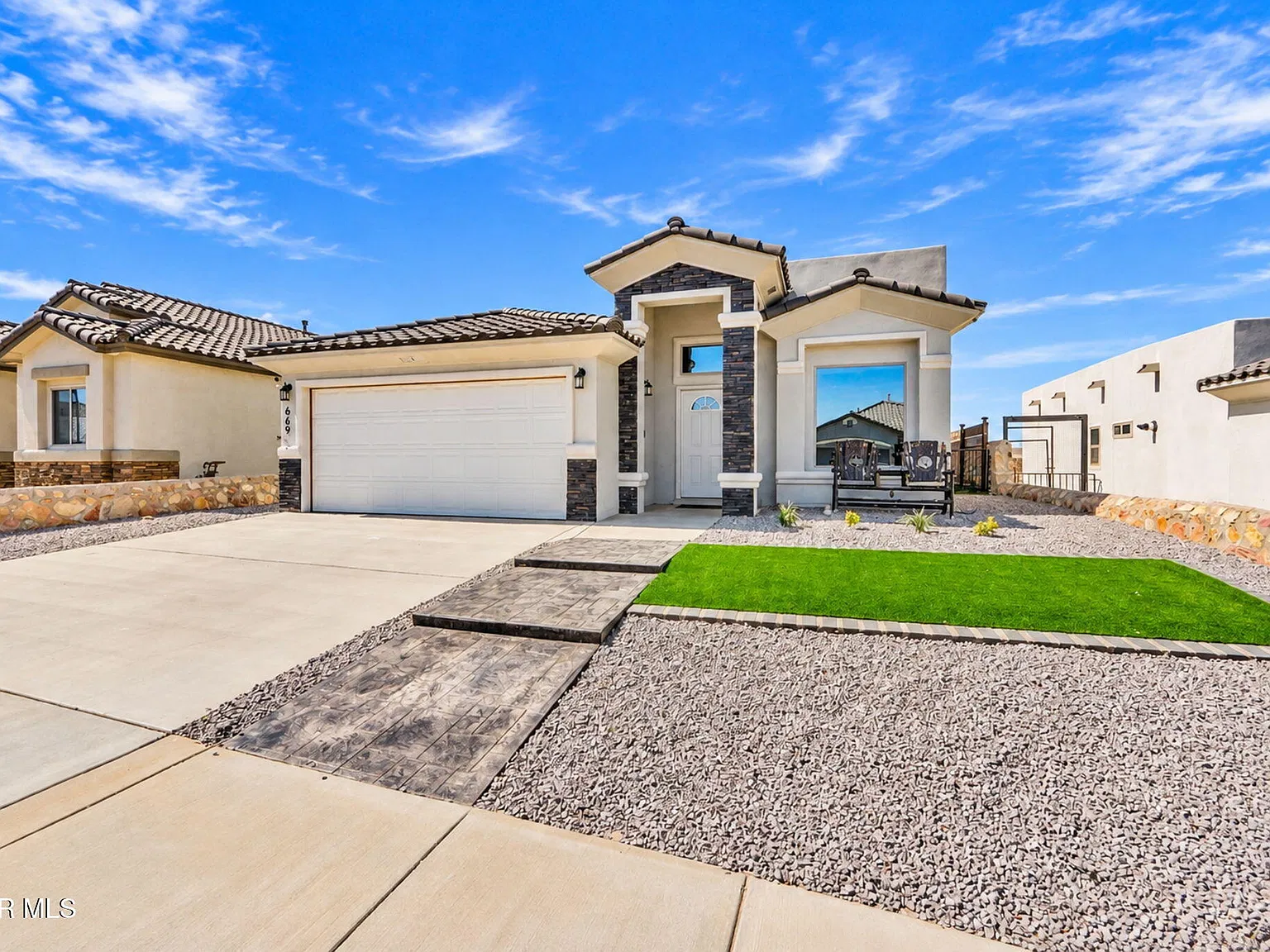 3 bed, 2.0 bath, 1521 sqft, $1,900 — Photo 4