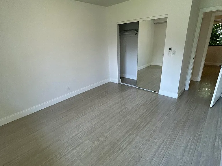 914 NE 15th Ave #2 — Photo 10