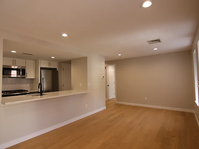 Deacon Court - 1661 Washington Street — Photo 86