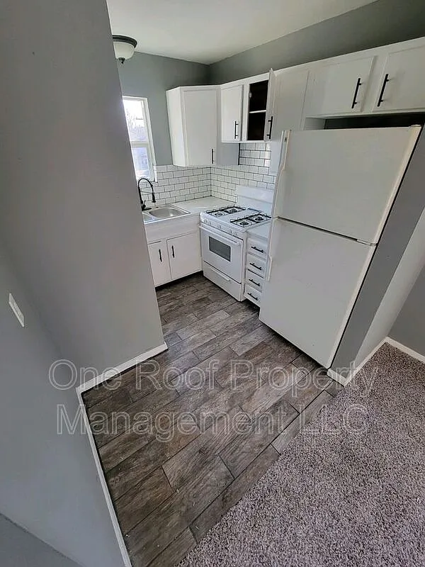 1 bed, 1.0 bath, 500 sqft, $800 — Photo 2