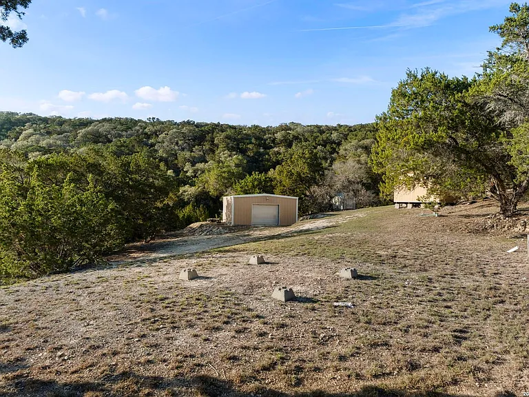 1597 Pipe Springs Dr — Photo 29