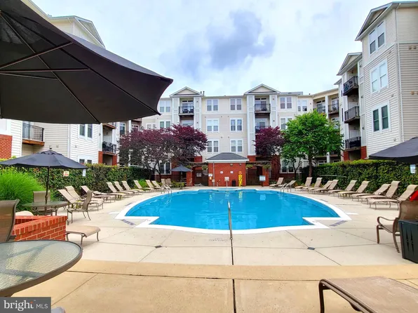 2655 Prosperity Ave APT 201, Fairfax, VA 22031